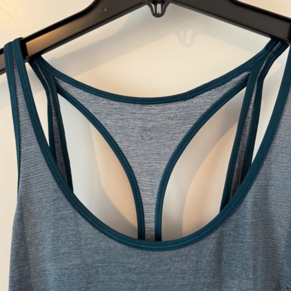 lululemon Tank Top-NO SIZE TAG - Picture 4 of 9